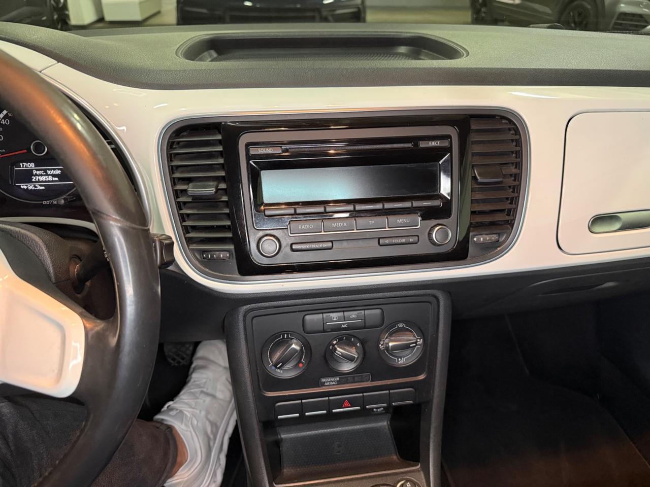 Volkswagen Maggiolino 1.6 TDI Design