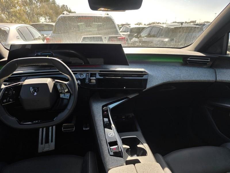 Peugeot 5008 Hybrid 136 e-DCS6 GT