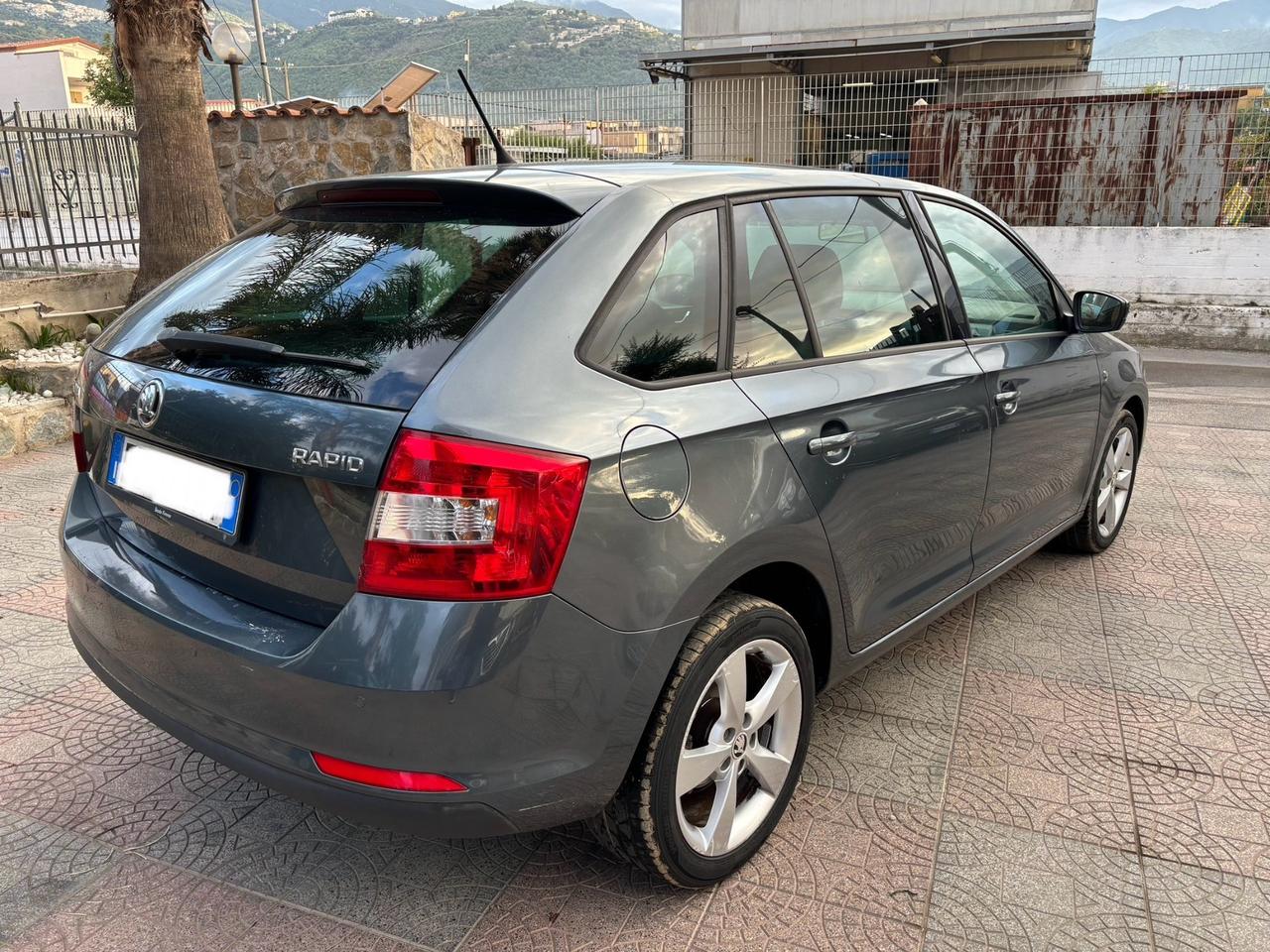 Skoda Rapid 1.6 TDI CR 90 CV Ambition