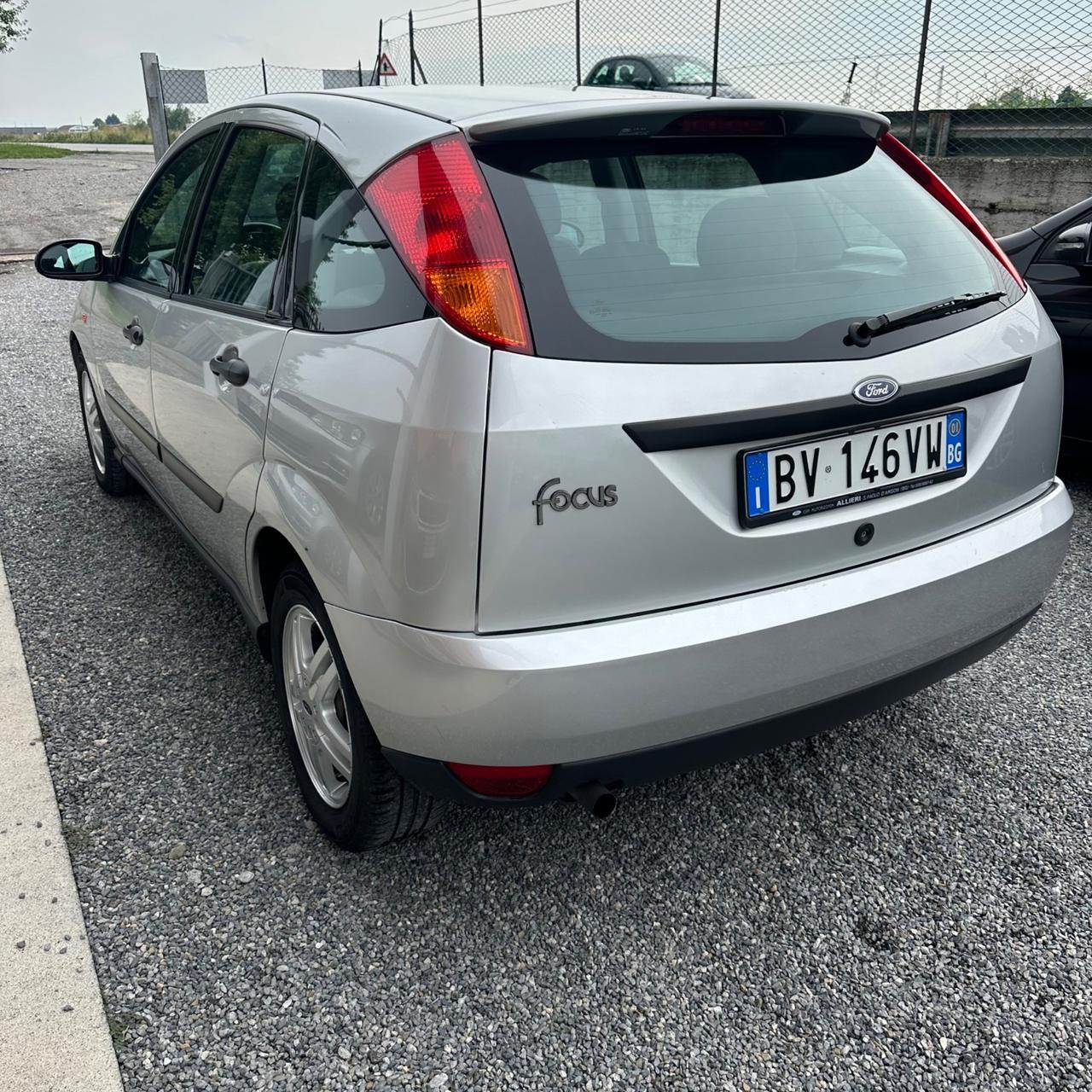 Ford Focus 1.6i 16V cat 5p. Ghia