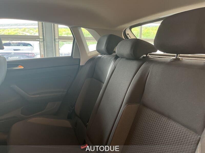 Volkswagen Polo VI 2022 1.0 tsi Life 95cv dsg