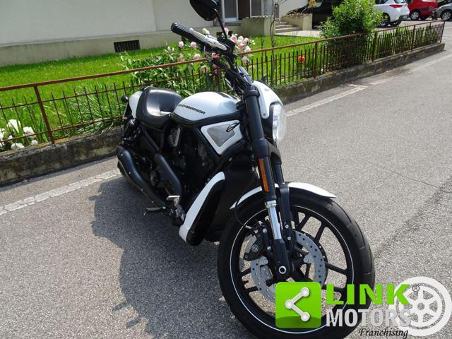 HARLEY-DAVIDSON V-Rod VR1