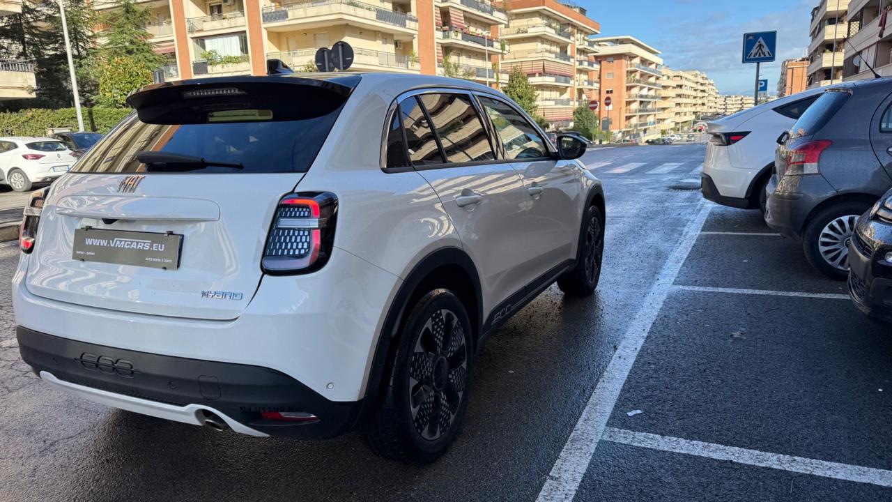 Fiat 600 Hybrid 110 CV DCT MHEV La Prima LED PELLE KAMERA CERCHI 18 PDC SEDILI ELETTRICI RISCALDATI
