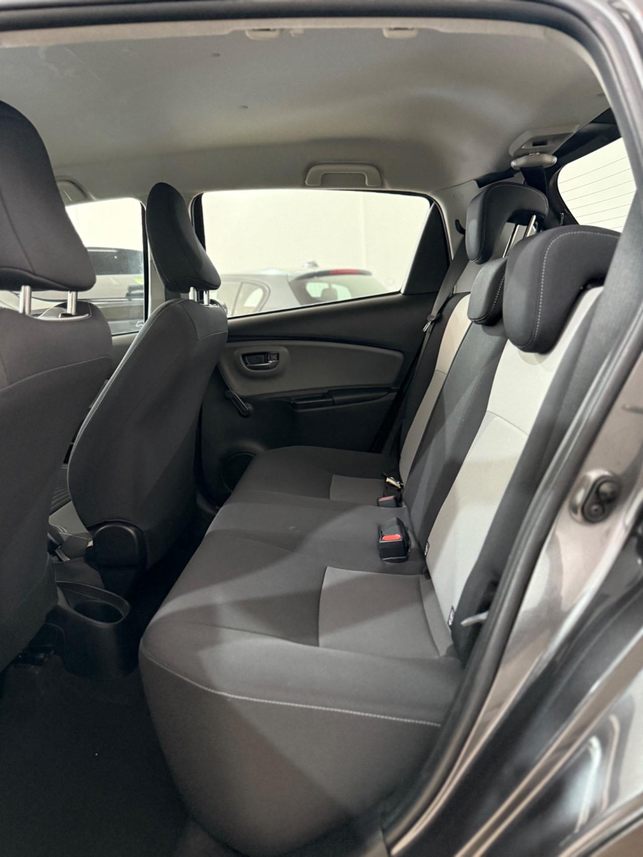Toyota Yaris 5p 1.0 Lounge CON 17000 KM, NAVI,TELECAMERA,BLUETOOTH ,SCHERMO TOUCH