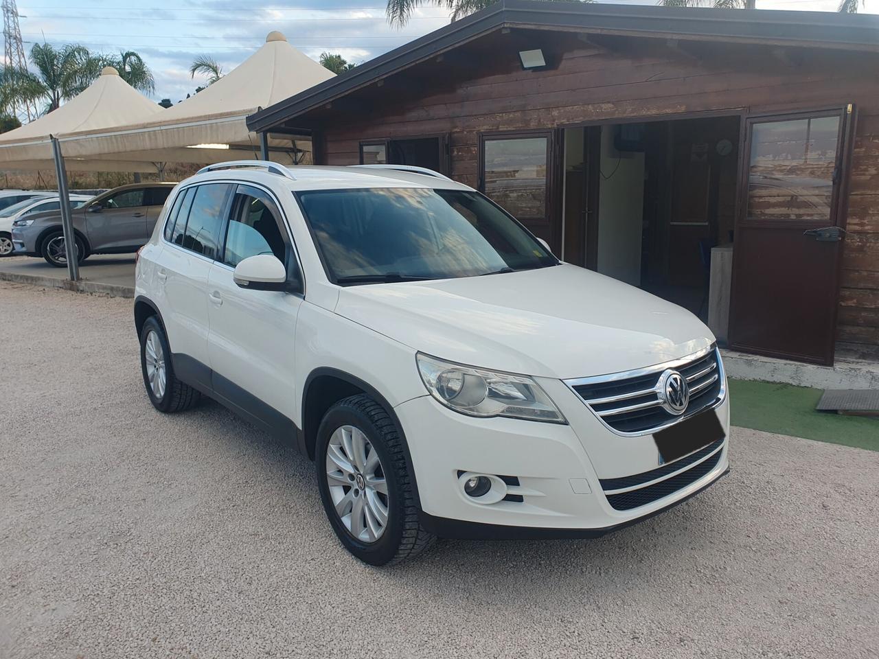 Volkswagen Tiguan 2.0 16V TDI DPF Sport & Style (18°)