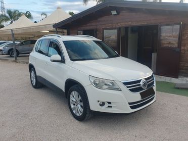 Volkswagen Tiguan 2.0 16V TDI DPF Sport & Style (18°)