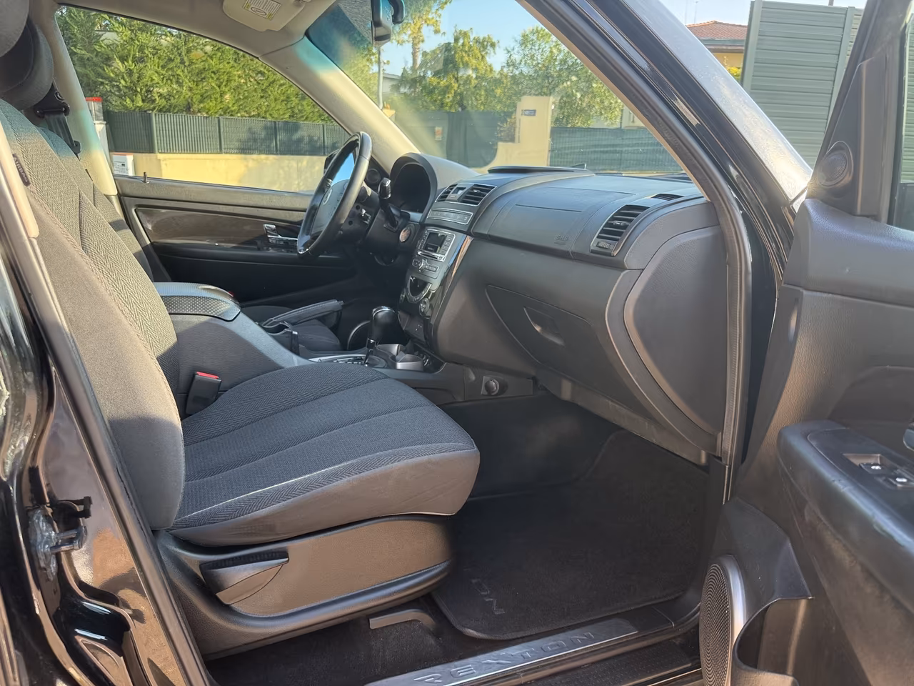 Ssangyong Rexton W 2.2 Diesel 4WD M/T Plus 7 POSTI