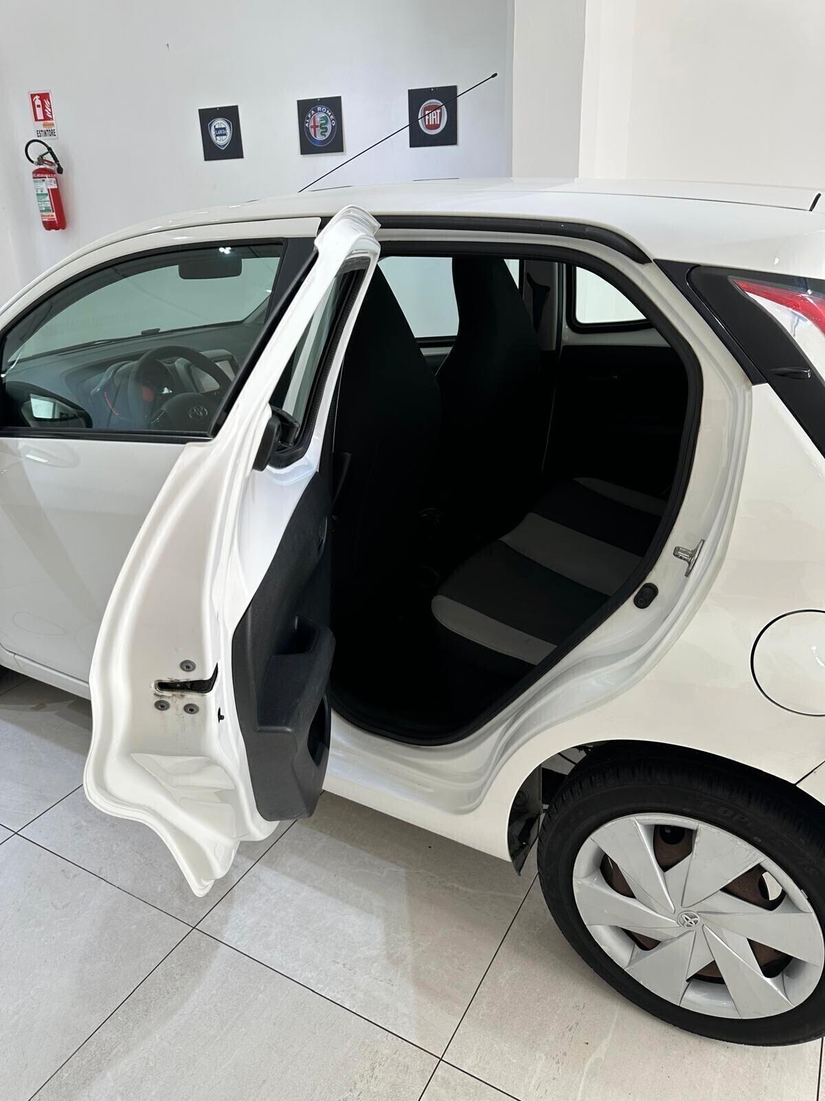 TOYOTA AYGO 1.0 VVT-I 69 CV 5 PORTE X-WAVE MMT