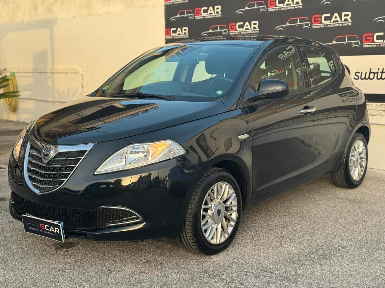 Lancia Ypsilon 1.2 69 CV 5 porte S&S Gold