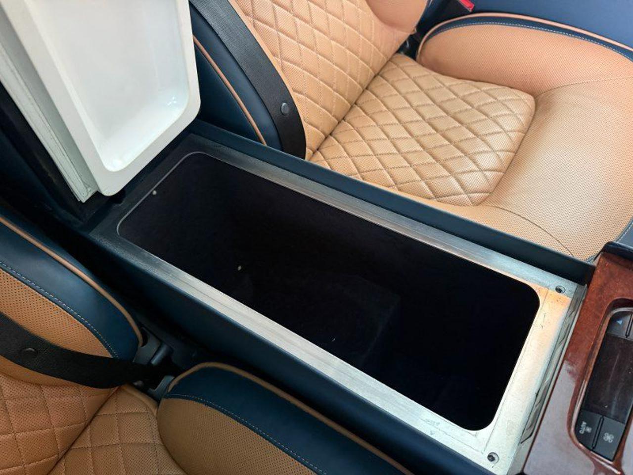 Mercedes-Benz Viano 3.5 Ambiente *VIP BUS *Petrol * FIRST CLASS