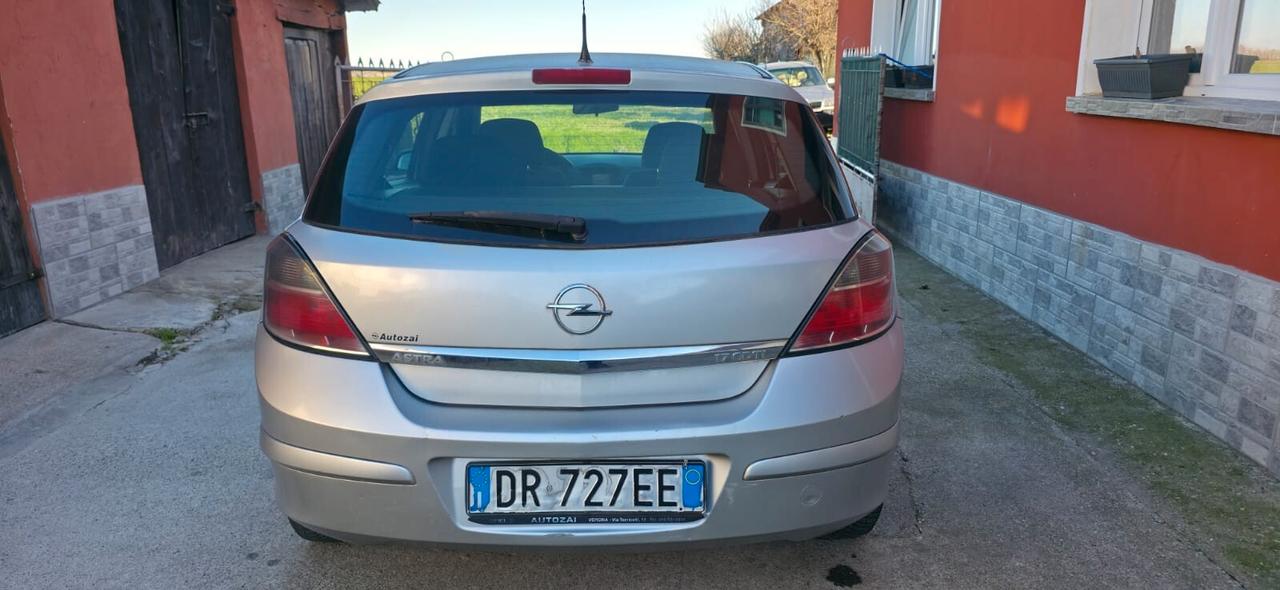 Opel Astra 1.7 CDTI 101CV 5 porte Cosmo neop