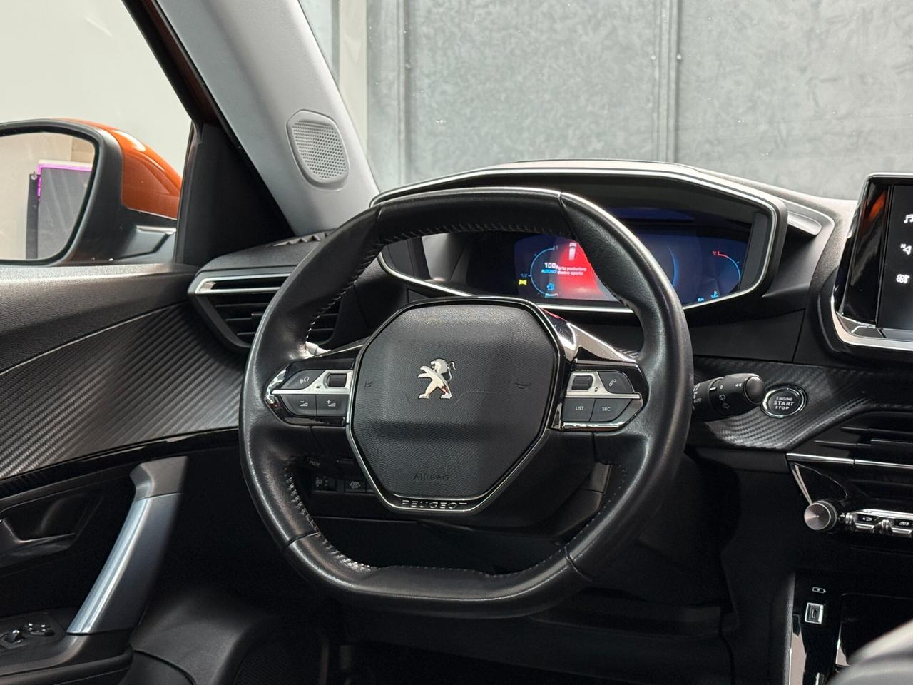 Peugeot 2008 BlueHDi 130 S&S EAT8 Allure Navi Pack