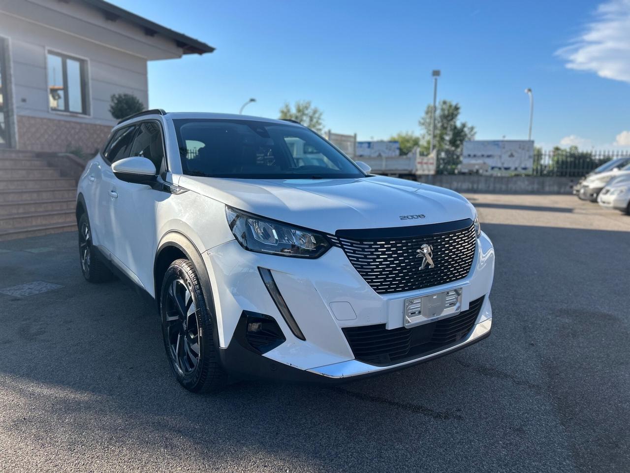 Peugeot 2008 Hdi 130 EAT8 Allure Navi Pack