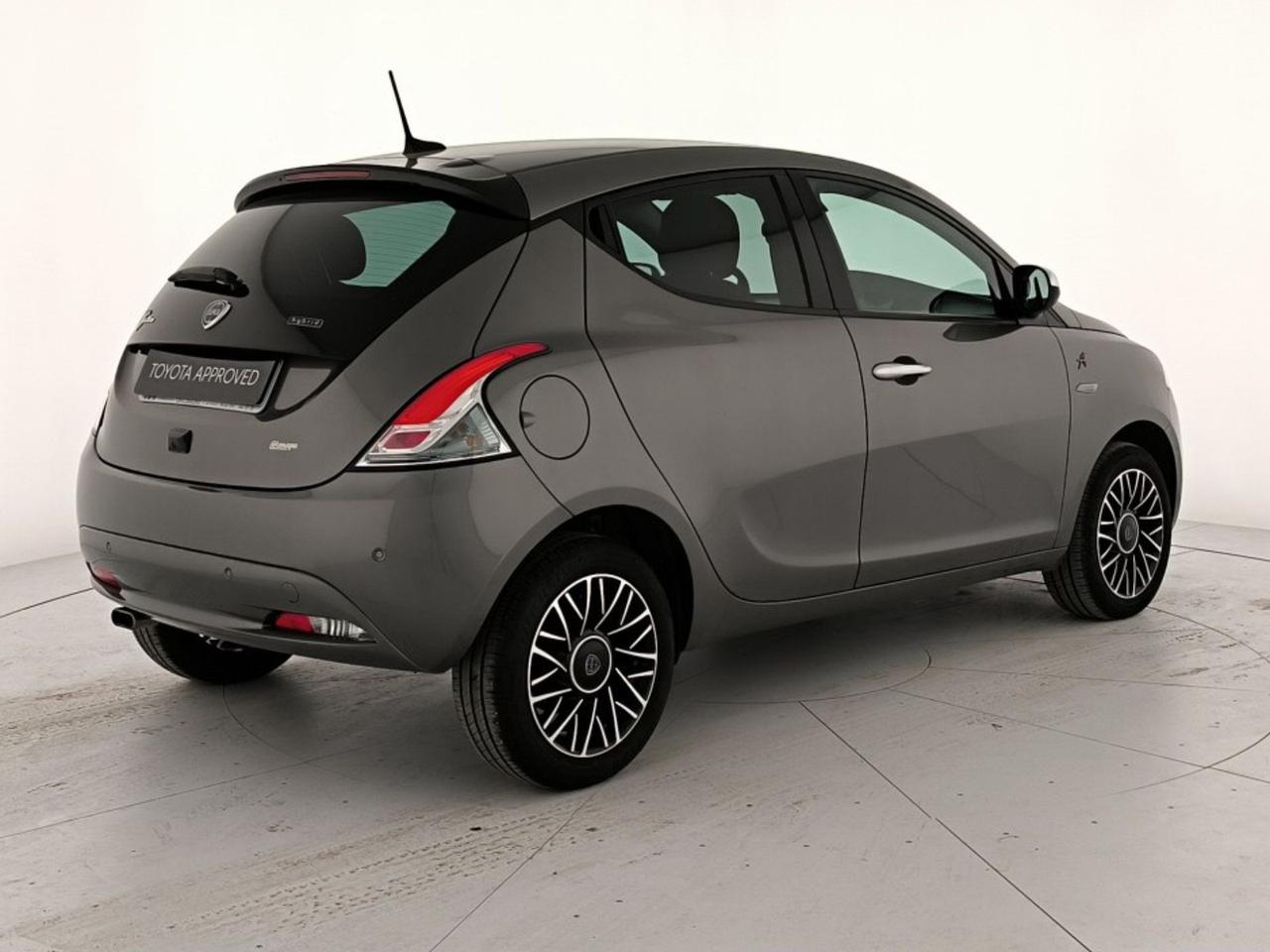 Lancia Ypsilon 1.0 firefly hybrid gold s&s 70cv