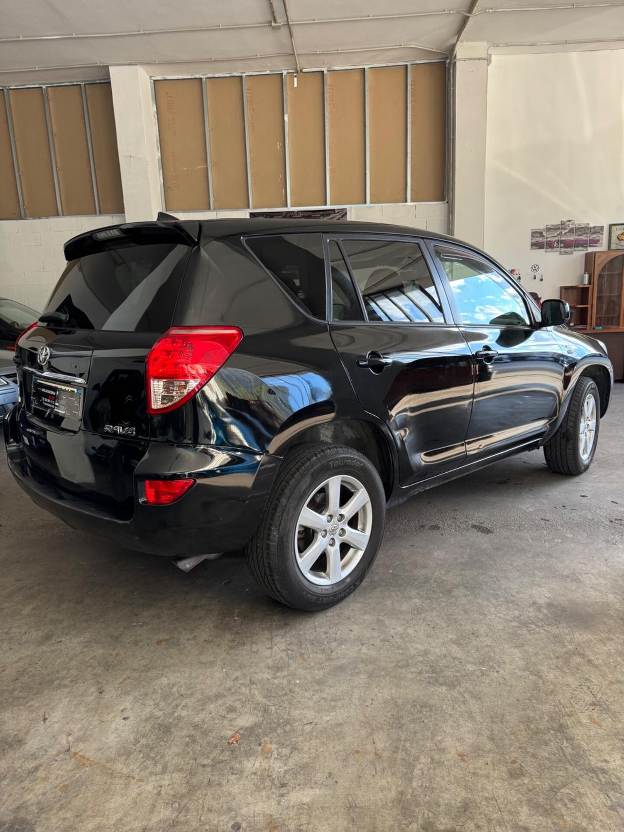 Toyota RAV 4 RAV4 CROSSOVER 2.2 D-4D SOL 4x4