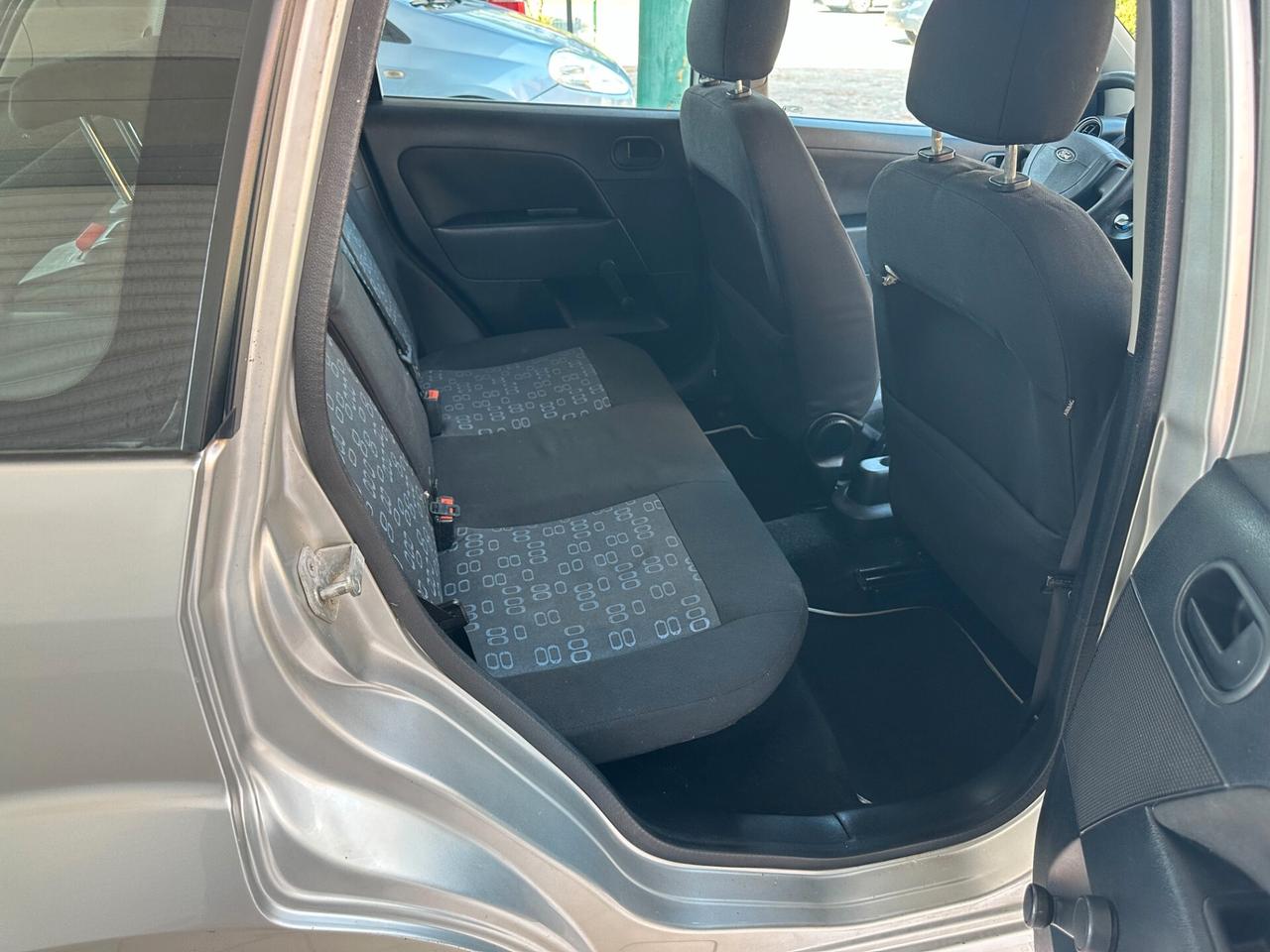 Ford Fiesta 1.2 Neopatentati (12 RATE)