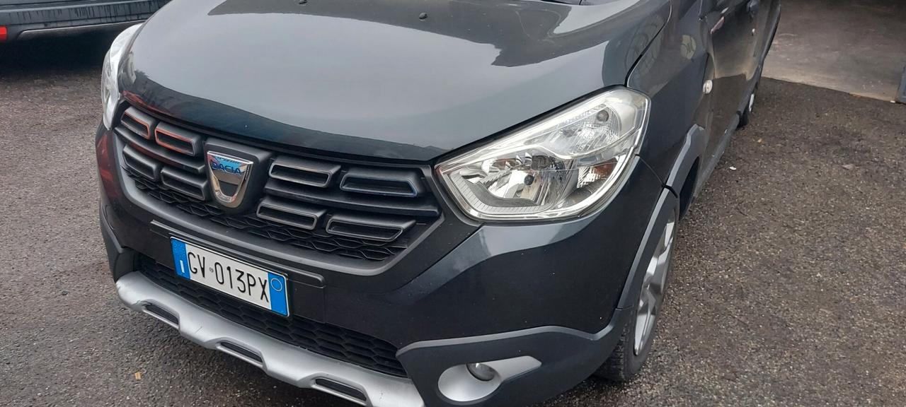Dacia Lodgy Stepway 7 POSTI 1500 DCI 115 CV E6