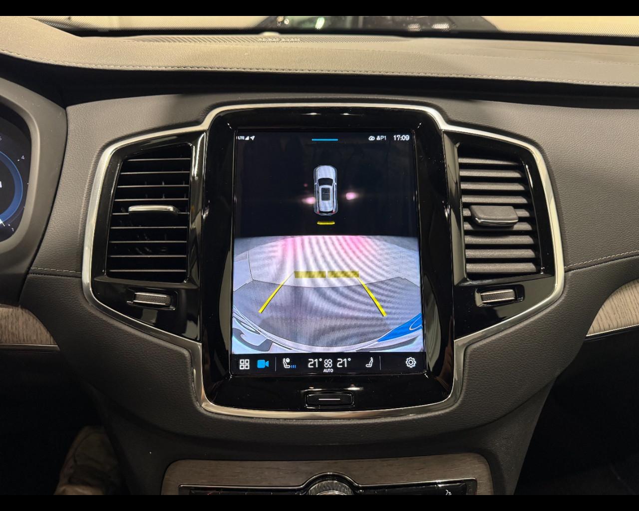 VOLVO XC90 B5 AUTO PLUS DARK