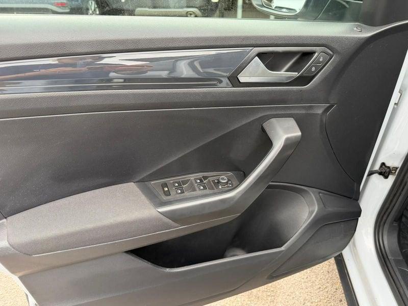 Volkswagen T-Roc 1.6 TDI SCR Style BMT