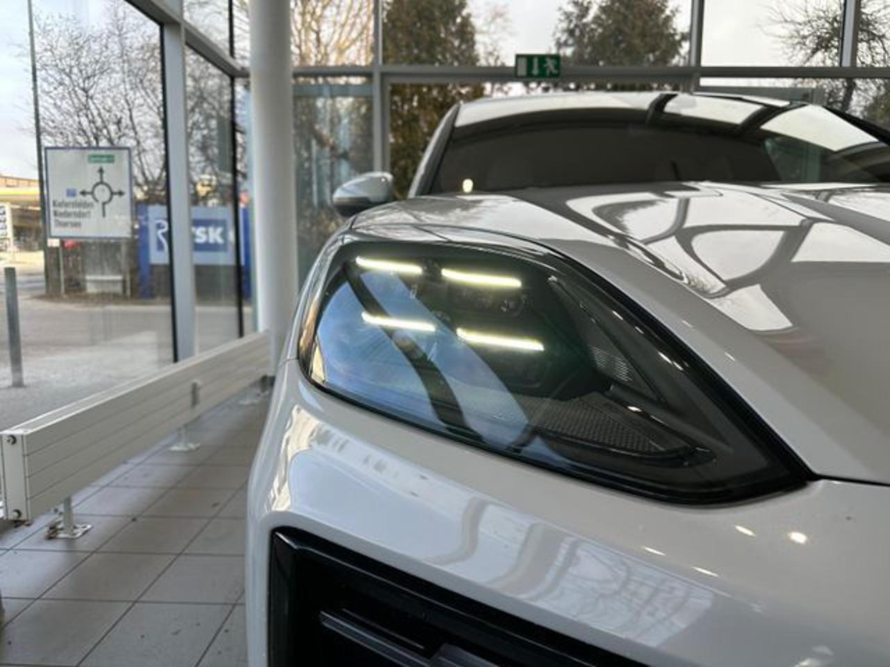 PORSCHE Cayenne Coupé 3.0 V6*Matrix-Bose-Ordinabile*