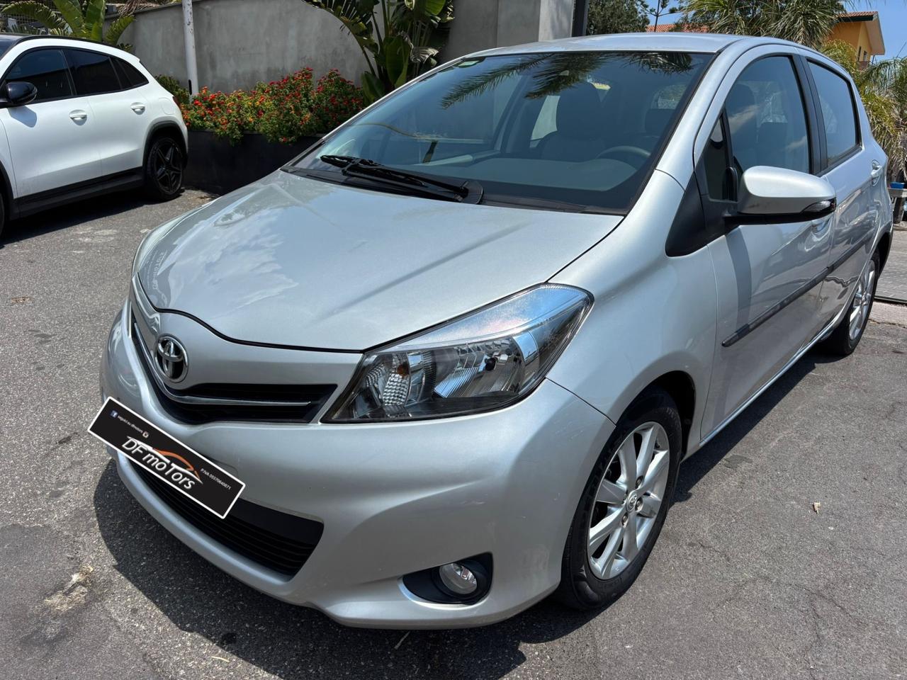 Toyota Yaris 1.4 D-4D 5 porte Lounge-2013
