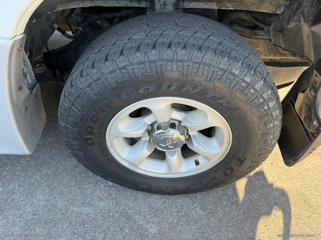 MITSUBISHI Pajero 2.5 TDI MT SS GLS Target