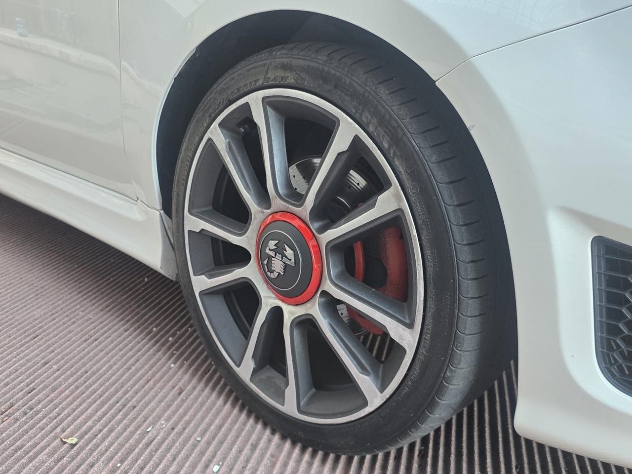 Abarth 595 F595 1.4 Turbo T-Jet 165 CV
