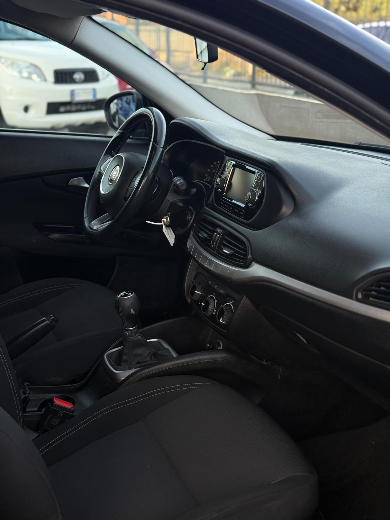 Fiat Tipo 1.6 Mjt S&S SW Lounge