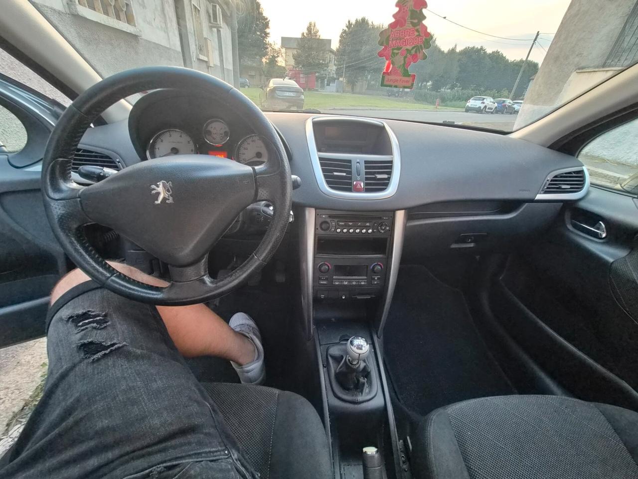 Peugeot 207 75CV 5p. X Line