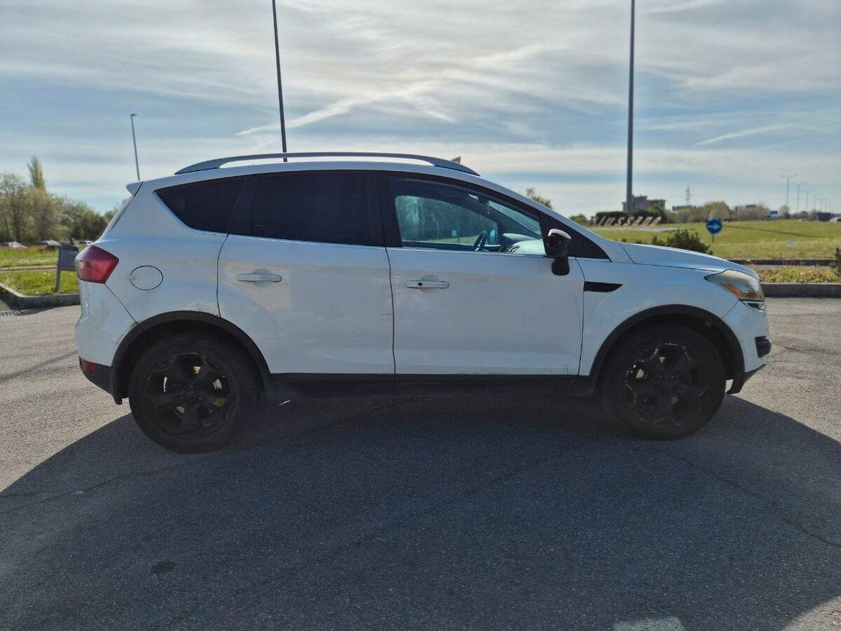 Ford Kuga 2.0 tdci Titanium 4wd 136cv dpf