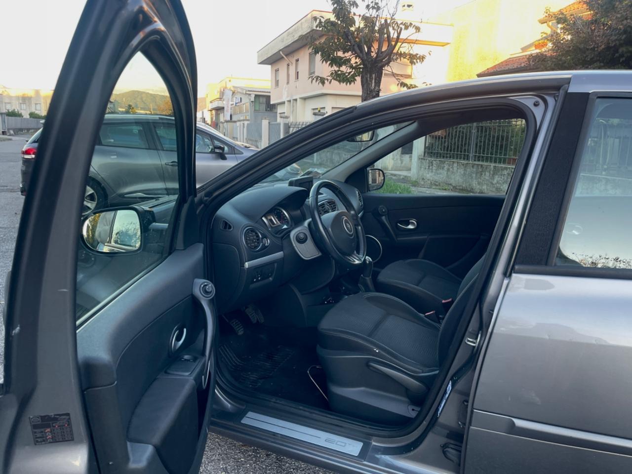 Renault Clio 1.5 dCi 75CV 5 porte Dynamique per Neopatentati