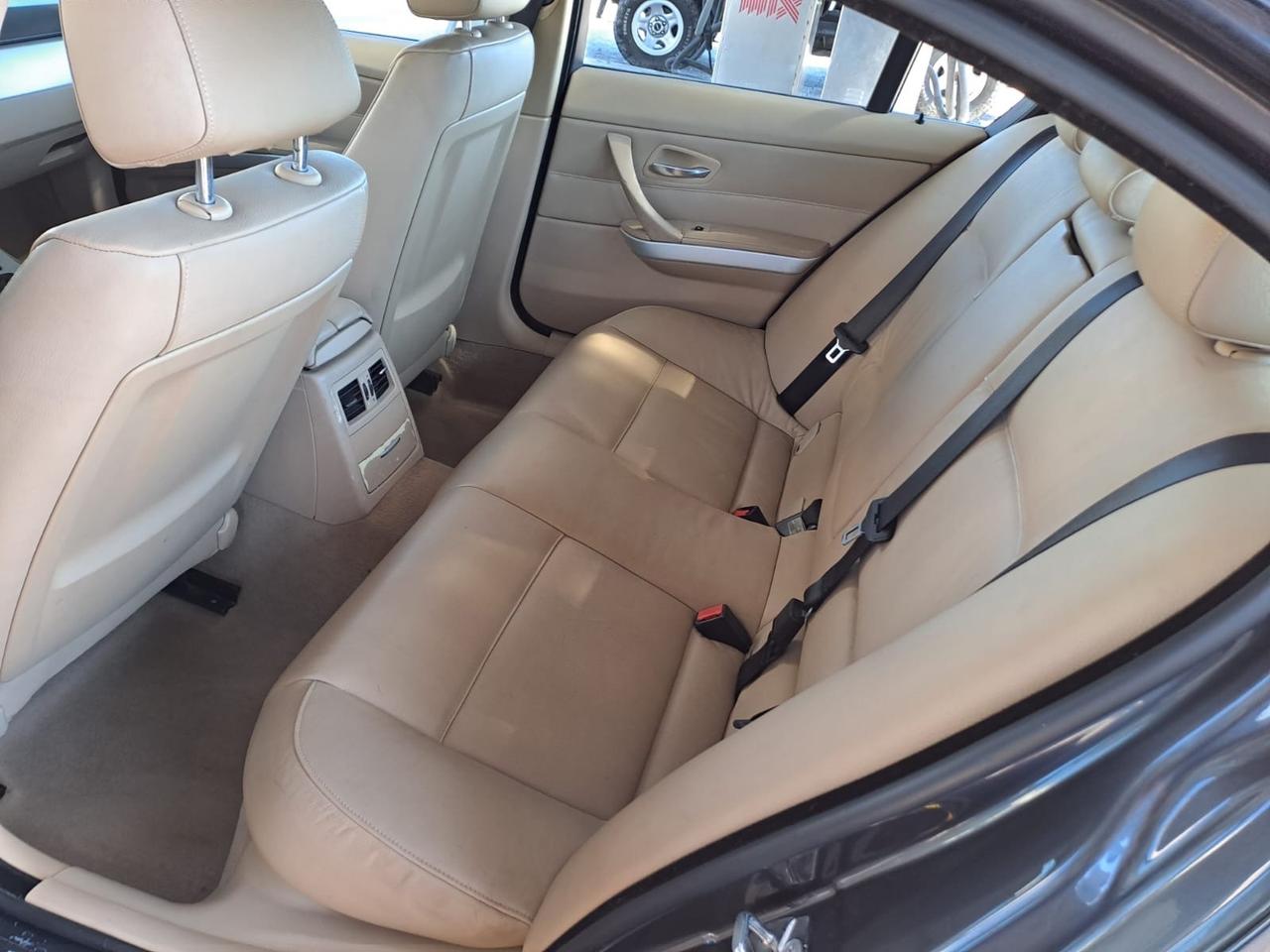 Bmw 320 320d cat Touring Attiva
