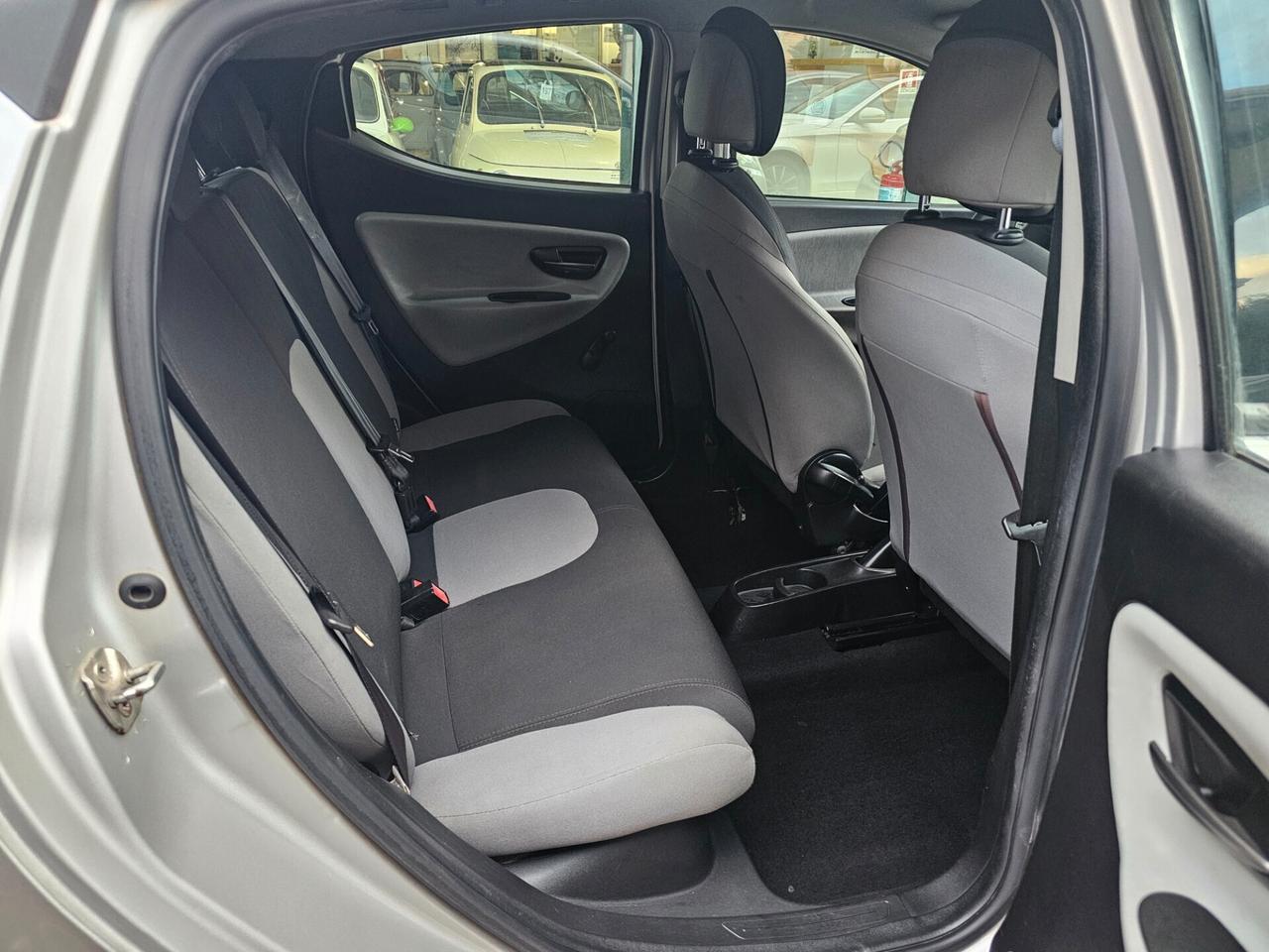 Lancia Ypsilon 1.3 MJT 16V 95 CV 5 porte S&S Silver