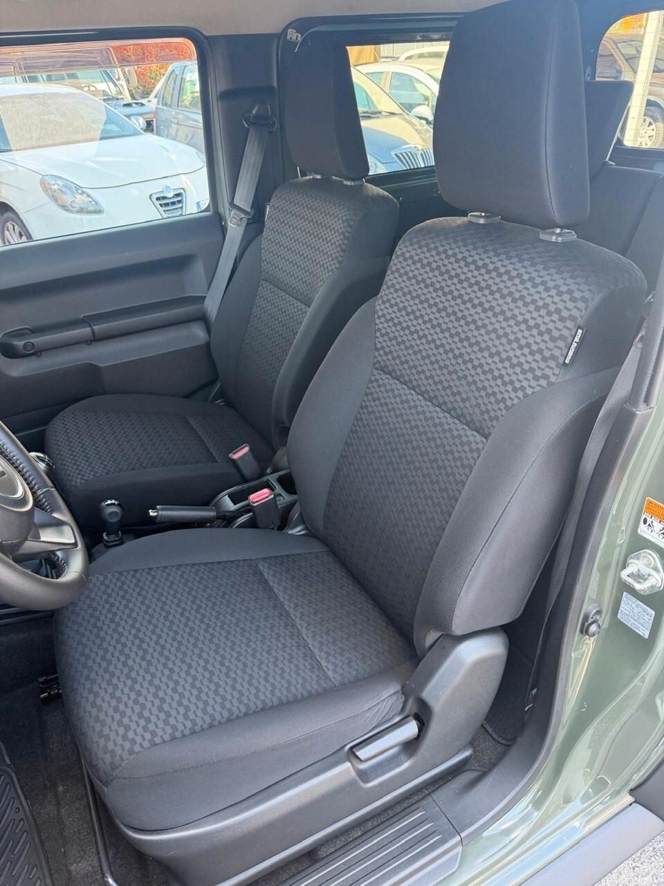 Suzuki Jimny 1.5 5MT Top 4 POSTI