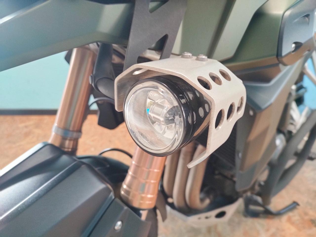 Triumph Tiger Explorer XC con tris bauletti GIVI