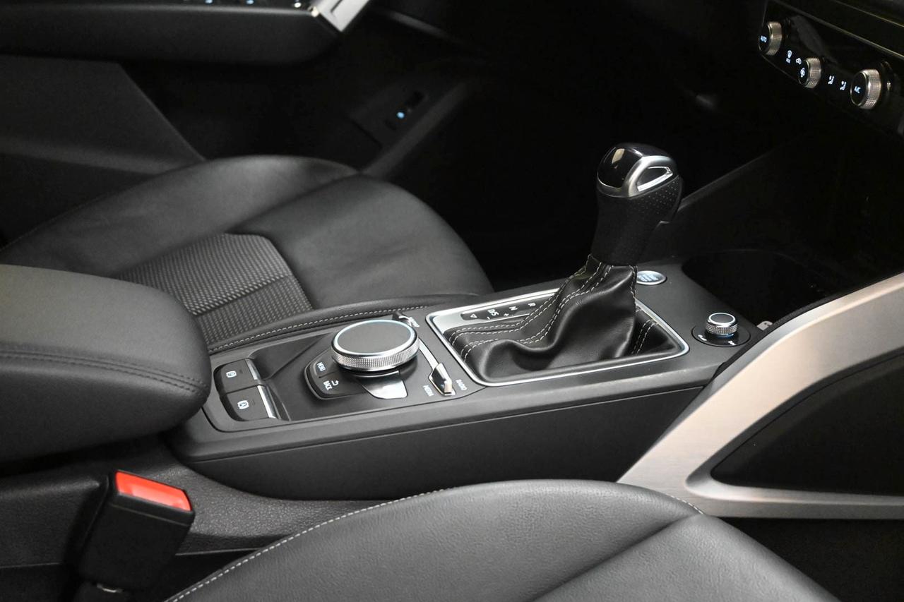 AUDI Q2 Q2 35 TDI S tronic S line Edition