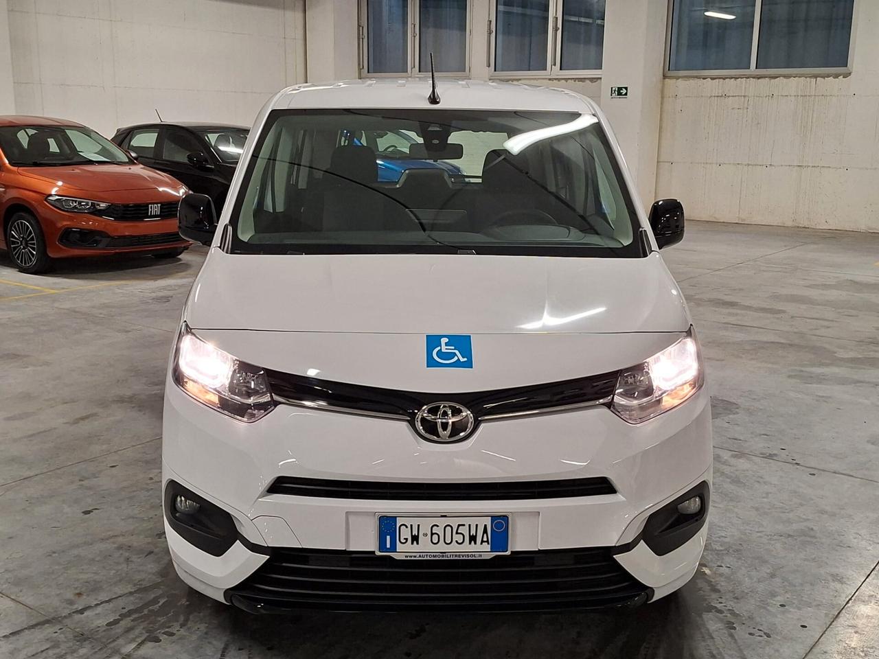 Toyota Proace City Verso 1.5D L1 Lounge TRASP. DISABILI