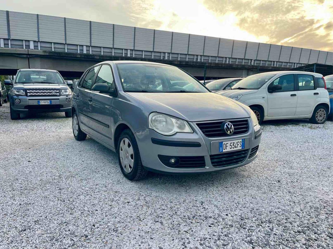 VOLKSWAGEN POLO - COMFORTLINE