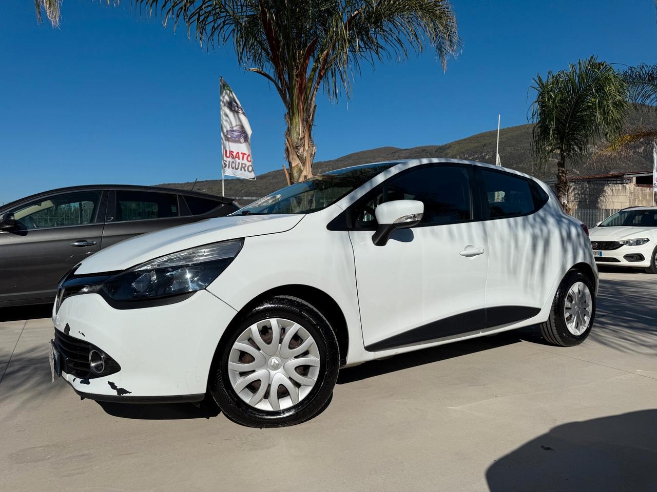 RENAULT CLIO ANNO 2014 1.2 BENZINA 75 CV