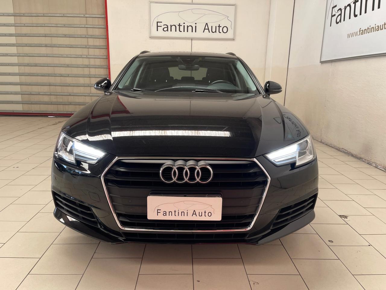Audi A4 Avant Sport 35 2.0 TDI 150cv s-tronic-LEGGI SOTTO