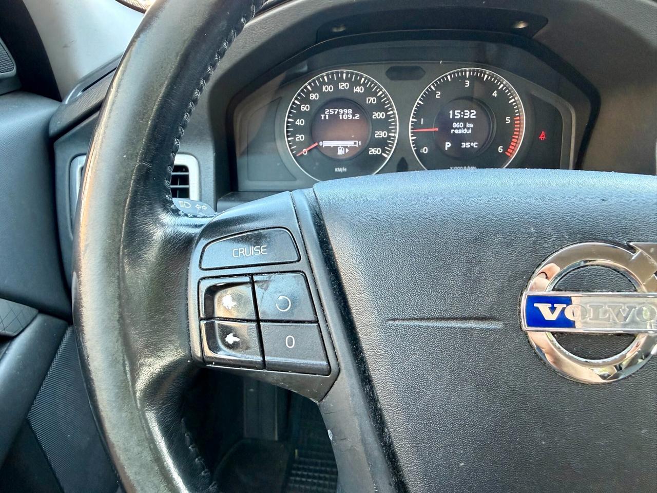 Volvo XC70 2.4d 175cv geartronic UNICO PROPRIETARIO