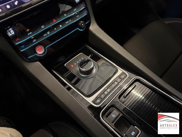 JAGUAR - F-Pace 2.0d i4 R-Sport awd 180cv auto my18
