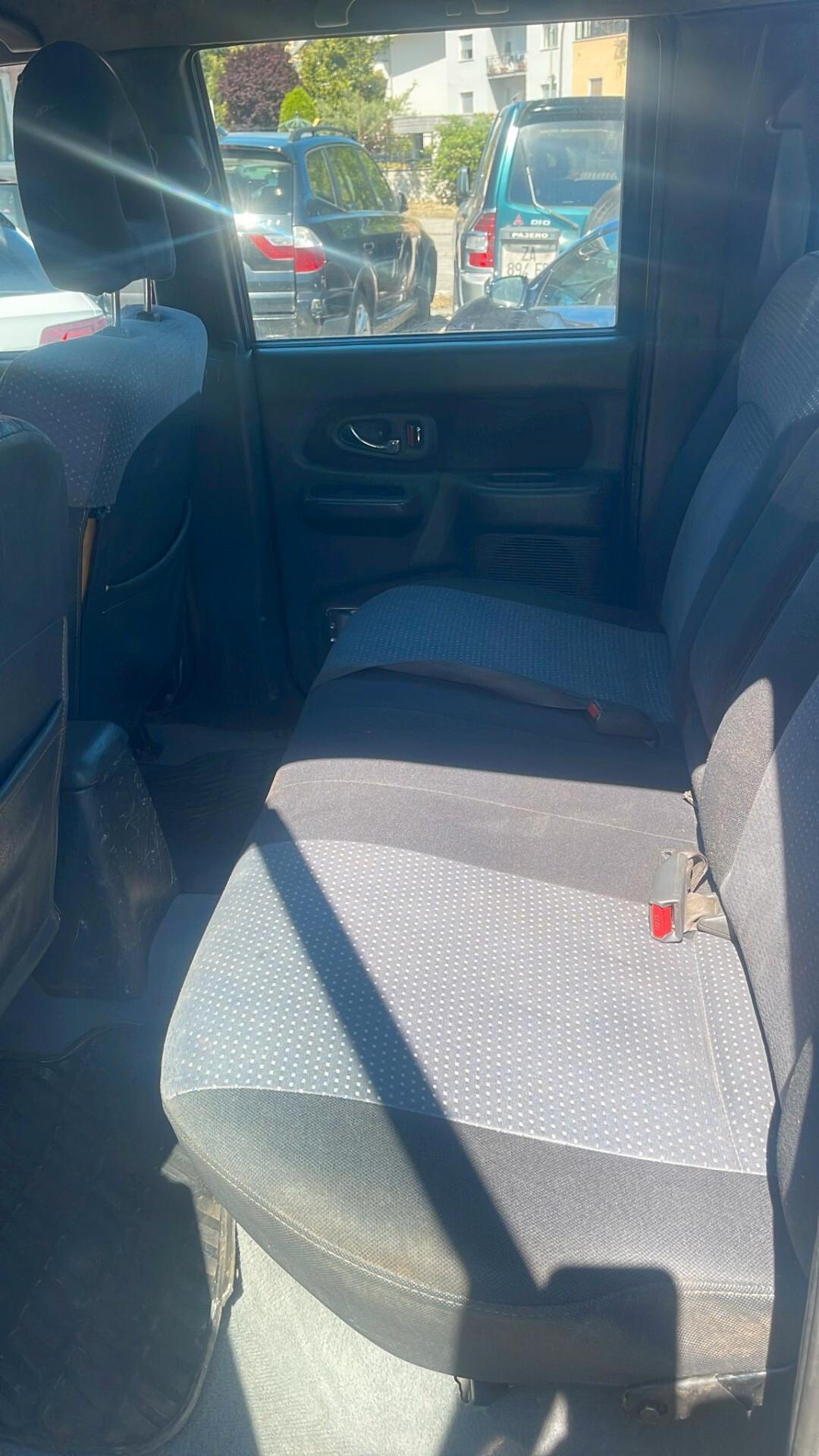 Mitsubishi L200 2.5 TD cat 4WD Double Cab Intense
