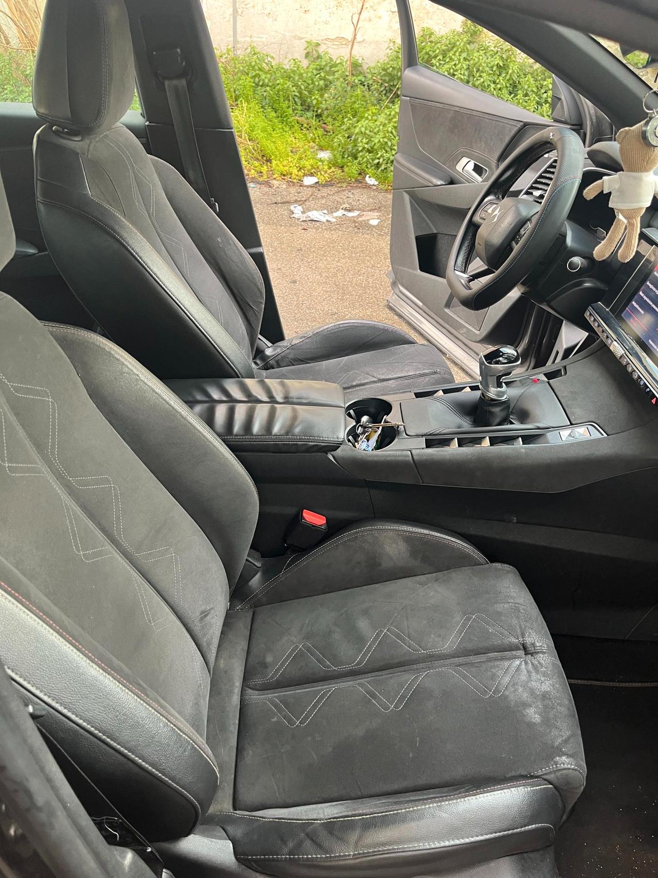 DS DS7 Crossback 1.5 bluehdi Performance Line 130cv