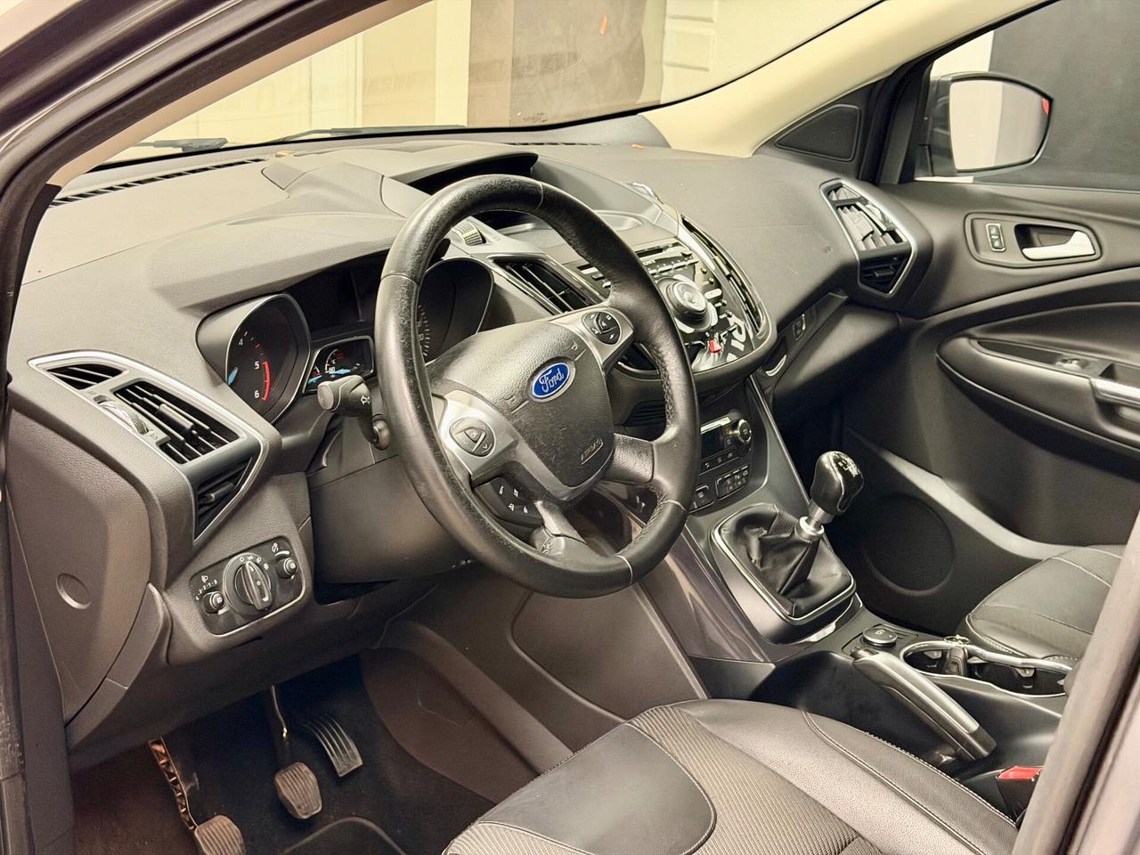 Ford Kuga 2.0 TDCI 140 CV 4WD Titanium