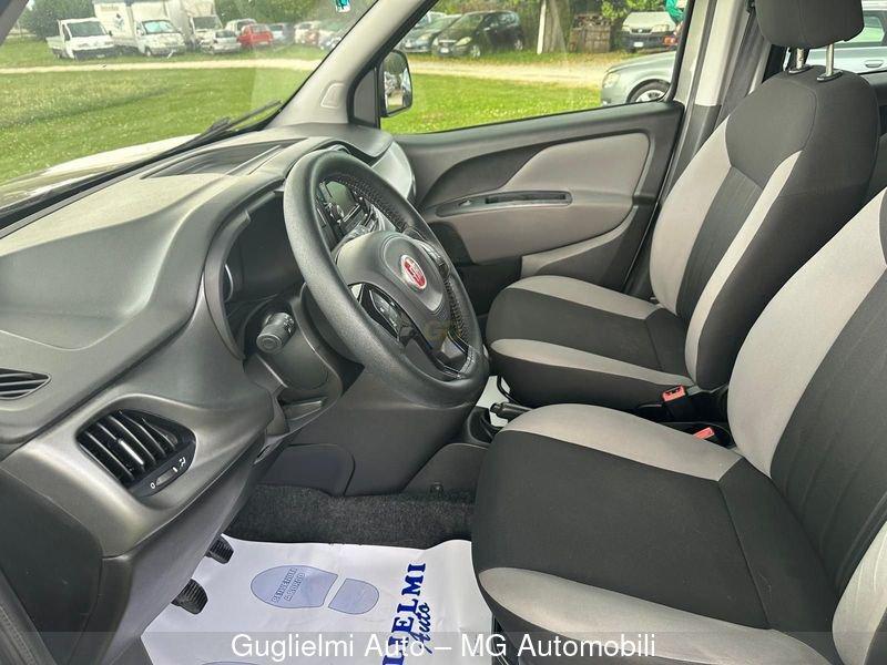 FIAT Doblò 1.4 T-Jet 16V Natural Power Lounge 7 Posti