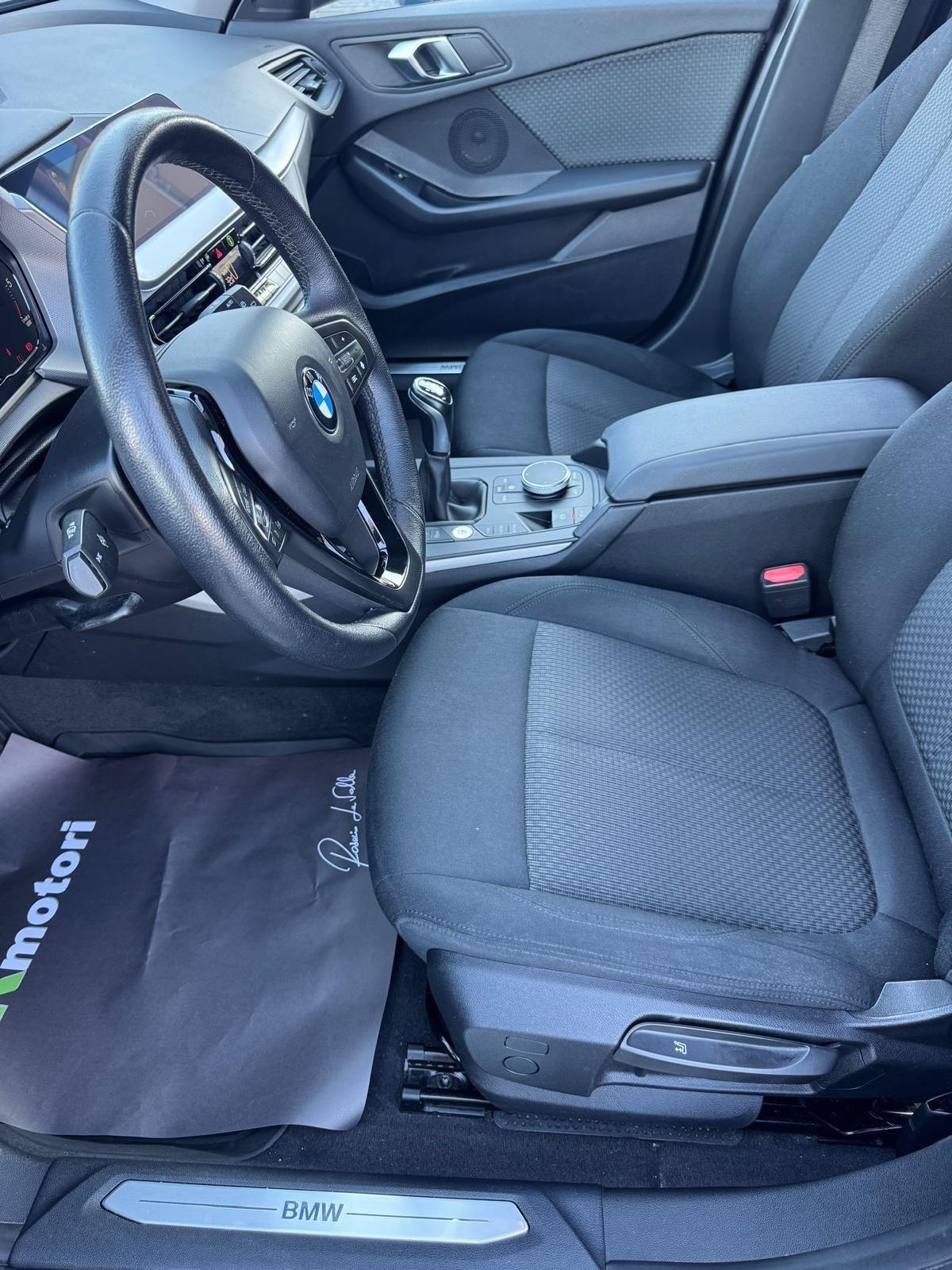 Bmw 116 116d 5p. Advantage