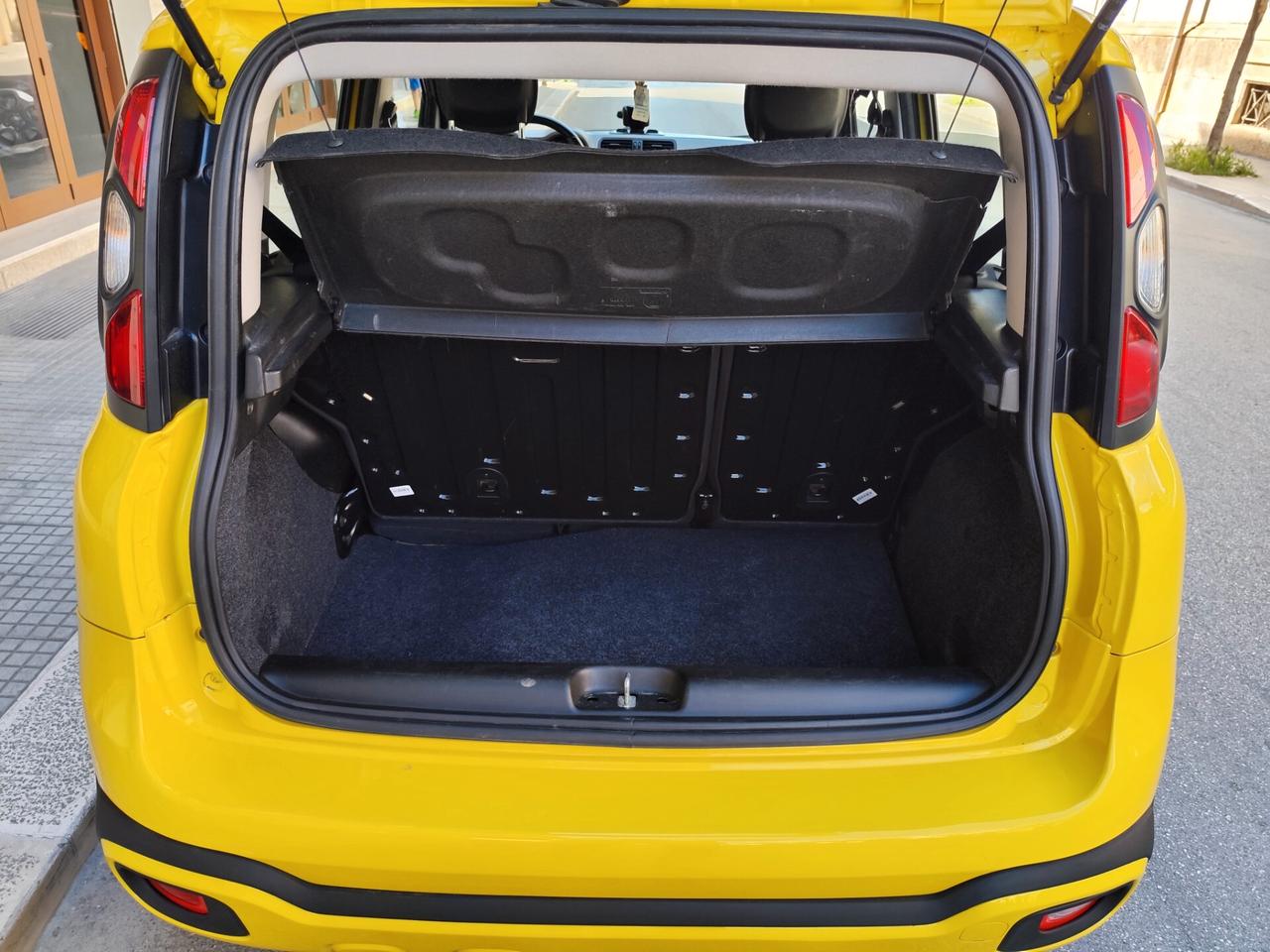 Fiat Panda 1.2 BENZ/GPL 69CV CROSS 5 POSTI