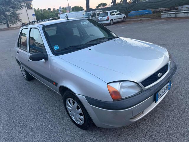 FORD Fiesta 1.2i 16V cat 5p Four senza nessun lavoro da fare