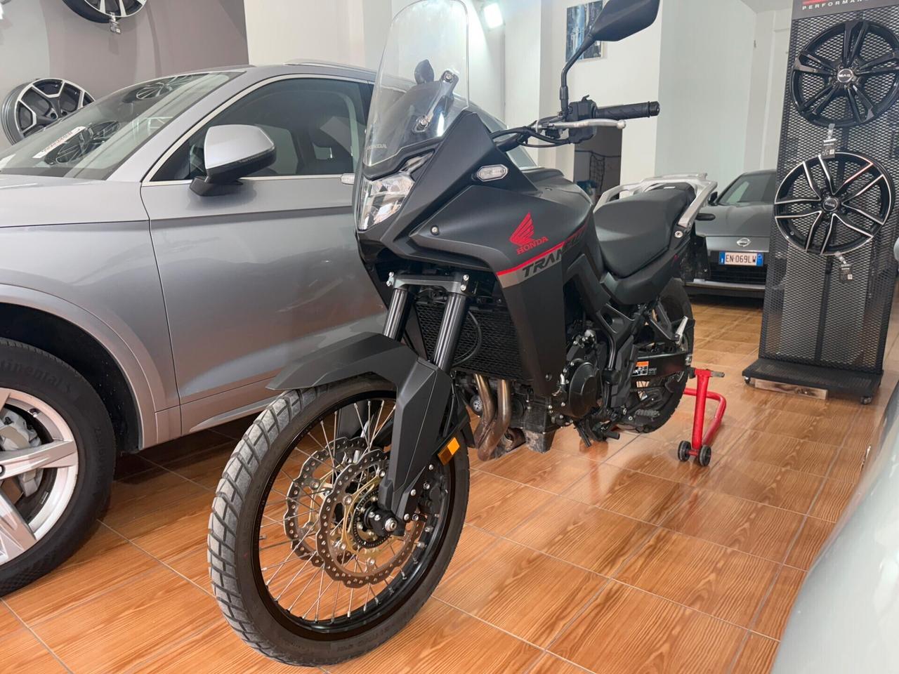 Honda Transalp 750 DEPO A LIBRETTO A2 GARANZIA UFFICIALE HONDA